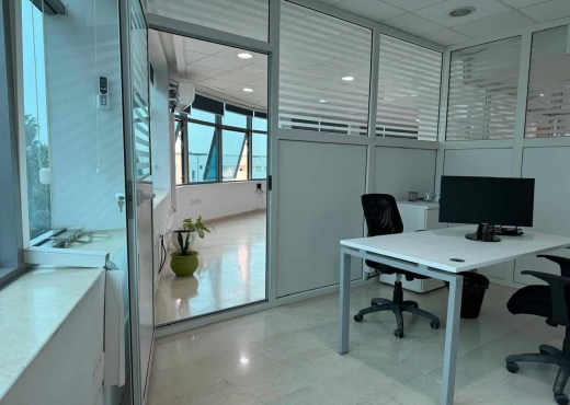 Joli bureau 350 m² à Alain Savary - Bien immobilier à {"id":23,"country_id":219,"name":"TUNIS","slug":"tunis"} - Image 2 - Darek Immobilière & Consulting