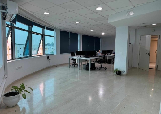 Joli bureau 350 m² à Alain Savary - Bien immobilier à {"id":23,"country_id":219,"name":"TUNIS","slug":"tunis"} - Darek Immobilière & Consulting