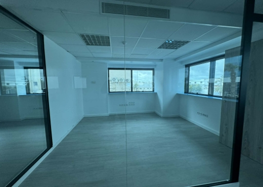Super bureau hall plus 5 au lac 3 kram - Bien immobilier à {"id":23,"country_id":219,"name":"TUNIS","slug":"tunis"} - Image 2 - Darek Immobilière & Consulting