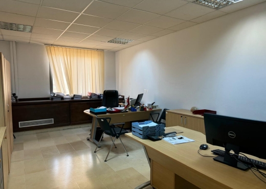 Super bureau administratif au Lac 1 - Bien immobilier à {"id":23,"country_id":219,"name":"TUNIS","slug":"tunis"} - Darek Immobilière & Consulting