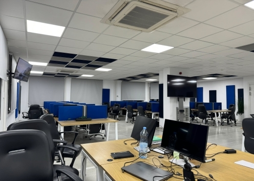 SUPER BUREAU 1410 M² AU LAC 3 KRAM - Bien immobilier à {"id":23,"country_id":219,"name":"TUNIS","slug":"tunis"} - Darek Immobilière & Consulting