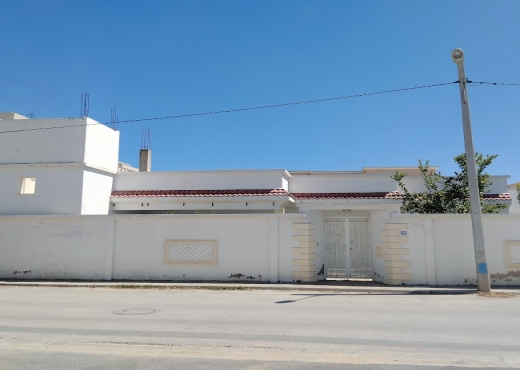 Maison à fort potentiel à soukra parc - Bien immobilier à {"id":1,"country_id":219,"name":"ARIANA","slug":"ariana"} - Darek Immobilière & Consulting