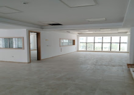 Joli open spa ce 1200 m² au lac 3 - Bien immobilier à {"id":23,"country_id":219,"name":"TUNIS","slug":"tunis"} - Darek Immobilière & Consulting