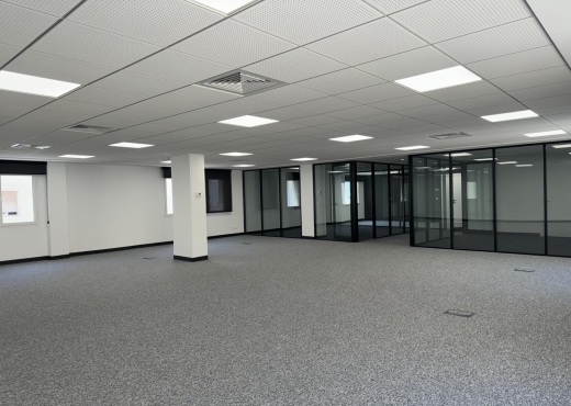 Super bureau 300 m² retapé à neuf au lac 1 - Bien immobilier à {"id":23,"country_id":219,"name":"TUNIS","slug":"tunis"} - Image 2 - Darek Immobilière & Consulting