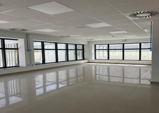 Coquette bureau 1000 m² au lac 2