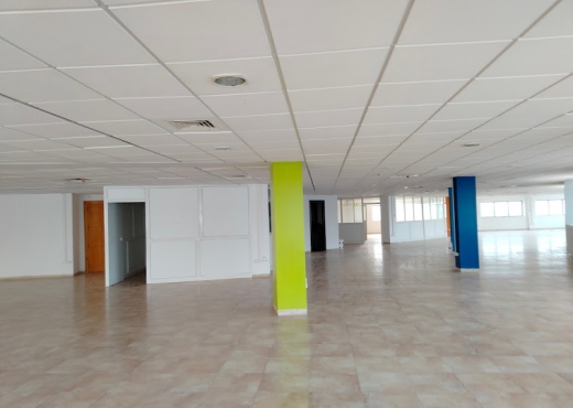 Open Space 650 m²à Charguia 2