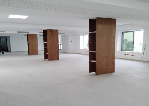 Super bureau 275 m² avec vue aéroport au lac 1 - Bien immobilier à {"id":23,"country_id":219,"name":"TUNIS","slug":"tunis"} - Darek Immobilière & Consulting