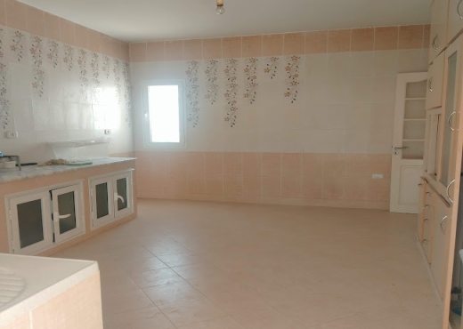 Maison à fort potentiel à soukra parc - Bien immobilier à {"id":1,"country_id":219,"name":"ARIANA","slug":"ariana"} - Image 4 - Darek Immobilière & Consulting