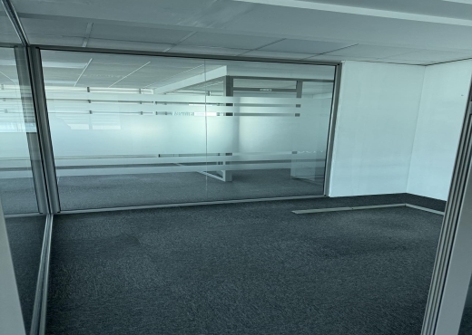 Super bureau 830 m² ths au lac 2 - Bien immobilier à {"id":23,"country_id":219,"name":"TUNIS","slug":"tunis"} - Darek Immobilière & Consulting