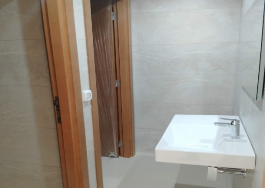 Joli bureau halla plus 3 au lac 1 - Bien immobilier à {"id":23,"country_id":219,"name":"TUNIS","slug":"tunis"} - Darek Immobilière & Consulting