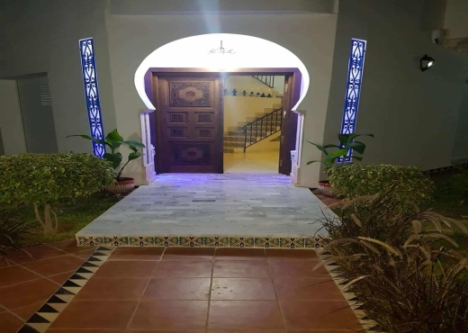 A vendre Coquette villa à Gammart supérieur - Bien immobilier à {"id":23,"country_id":219,"name":"TUNIS","slug":"tunis"} - Image 2 - Darek Immobilière & Consulting